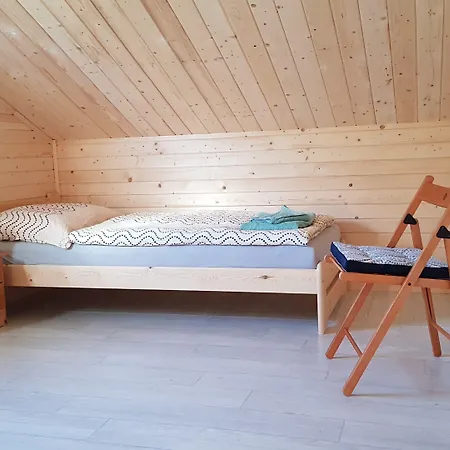 Проживание в семье De *