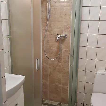 Karsibór De *