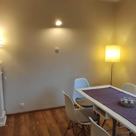 Проживание в семье De